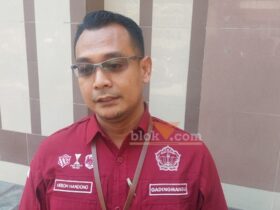 Kepala sekolah SMA Budi Utomo Gadingmangu, Perak, Jombang.(blok-a.com/Syahrul Wijaya)