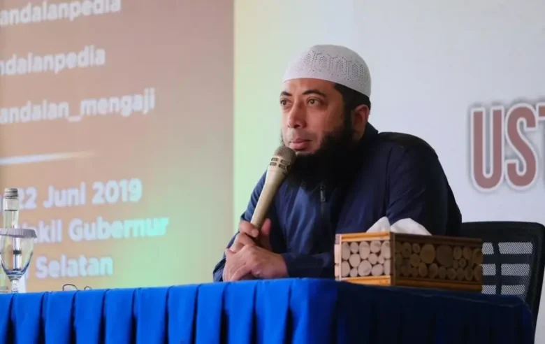 Ustaz Khalid Basalamah (foto: Antara)