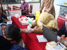 Warga binaan pemasyarakatan Lapas kelas IIB lakukan cek kesehatan.(blok-a.com/Syahrul Wijaya)