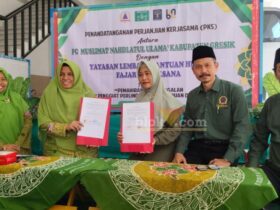YLBH Fajar Trilaksana bersama PC Muslimat NU Kabupaten Gresik resmi menandatangani MoU tentang Pemahiran Paralegal dan Sinergitas Bidang Hukum, Pemberdayaan Perempuan, serta Perlindungan Anak.(blok-a.com/ivan)