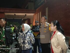 Kapolres bersama Forkopimda saat singgah di kantor DPRD kota Mojokerto dalam pelaksanaan Patroli gabungan skala besar.(blok-a.com/Syahrul Wijaya)