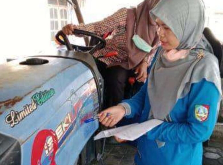 Traktor bantuan untuk petani di Jombang.(blok-a.com/Syahrul Wijaya)