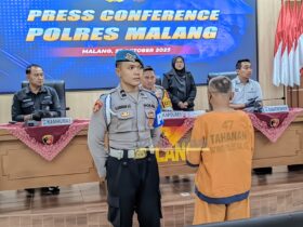 Pelaku pembakaran istri di Kecamatan Gedangan, FA (54) berhasil diamankan kepolisian Polres Malang (blok-a.com / Yogga Ardiawan)