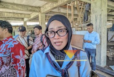 Herdiyana Pascarita berharap persoalan tembok ditutup di perumahan BCT segera menemui solusi (blok-a.com / Yogga Ardiawan)