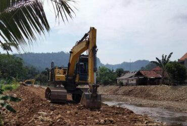 Normalisasi Sungai Tundo.(BPBD Kabupaten Malang)