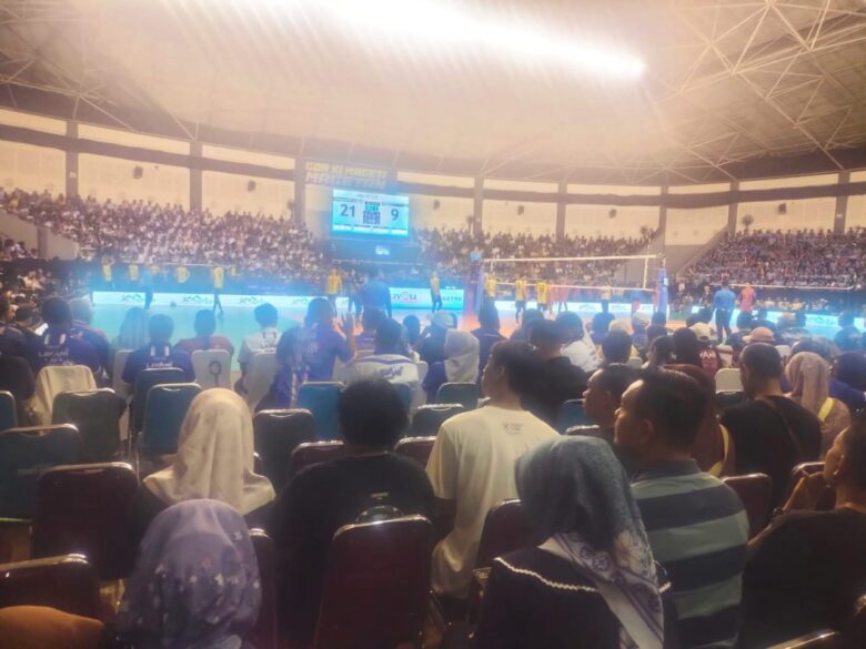 Pertandingan antara Indomart vs Perumdam Tirta Bhagasasi.