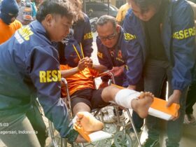 Tersangka curanmor setelah dilumpuhkan anggota Resmob Satreskrim Polres Mojokerto Kota.(blok-a.com/Syahrul Wijaya)