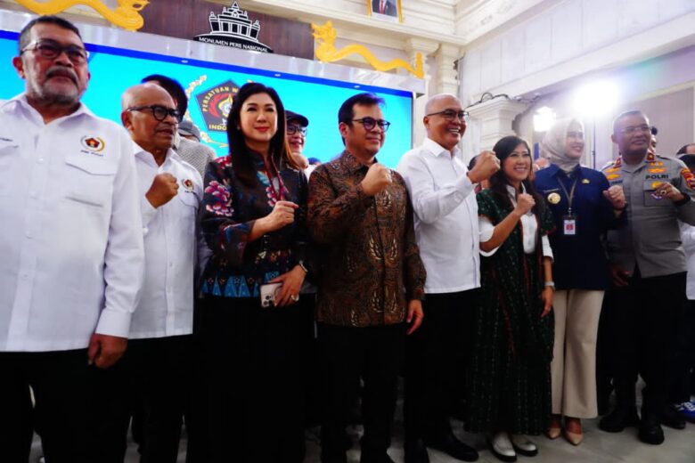 Pengukuhan PWI Pusat 2025-2030 di Solo