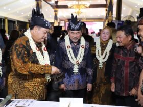 Bupati Jombang Warsubi menyambut kunjungan delegasi BIMP-EAGA Brunei Darussalam.(blok-a.com/Syahrul Wijaya)