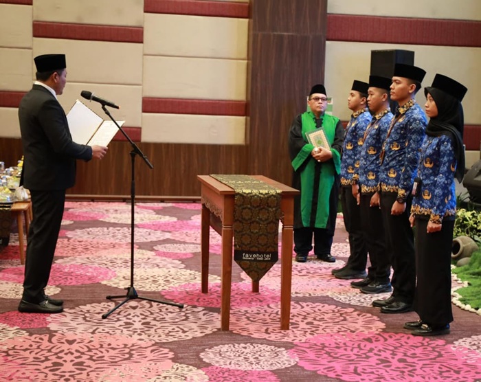 Penyerahan SK pegawai PPPK Sidoarjo di Fave Hotel Sidoarjo.