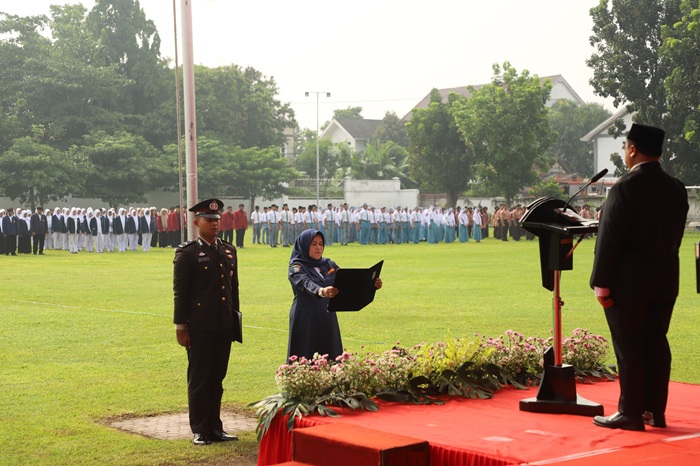 Upacara peringatan hari sumpah pemuda ke-97 di lapangan Pemkab Jombang, (blok-a.com/Syahrul Wijaya)
