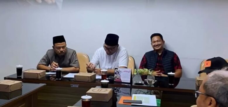 Komisi III DPRD Kabupaten Blitar rapat kerja dengan sejumlah Organisasi Perangkat Daerah (OPD) mitra. (blok-a.com/Fajar)