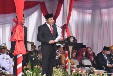 Upacara peringatan Hari Pahlawan di halaman Mal Pelayanan Publik (MPP) Sidoarjo, Senin (10/11/2025).