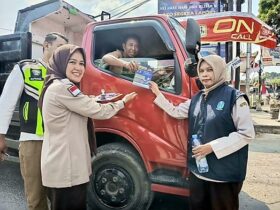 Kepala Bapenda Kabupaten Blitar, Asmanig Ayu mensosialisasikan kebijakan pembebasan pajak daerah (pemutihan) tahap II. (blok-a.com/Fajar)