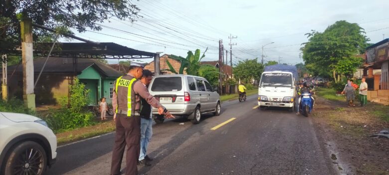 Lokasi kecelakaan Jalan Raya Jember–Banyuwangi, masuk wilayah Kecamatan Glenmore, Sabtu (15/11/2025).