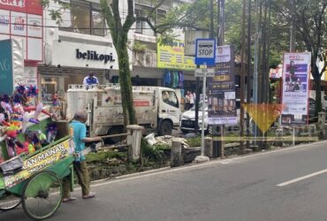Bus Stop Trans Jatim di Sawojajar, Kota Malang yang dikeluhkan (blok-a/Bob Bimantara Leander)