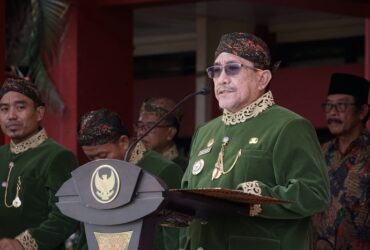 Wabup KH. Imam Hasyim di sela-sela pembukaan Sumenep Investment Summit di Pendopo Agung Keraton, Senin (10/11/2025).