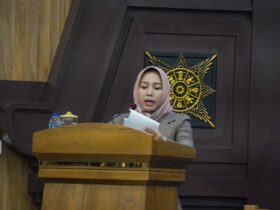 Wali kota Mojokerto Ika Puspita Sari saat menyampaikan nota keuangan rancangan anggaran pendapatan dan belanja daerah (RAPBD) tahun 2026.(blok-a.com/Syahrul Wijaya)