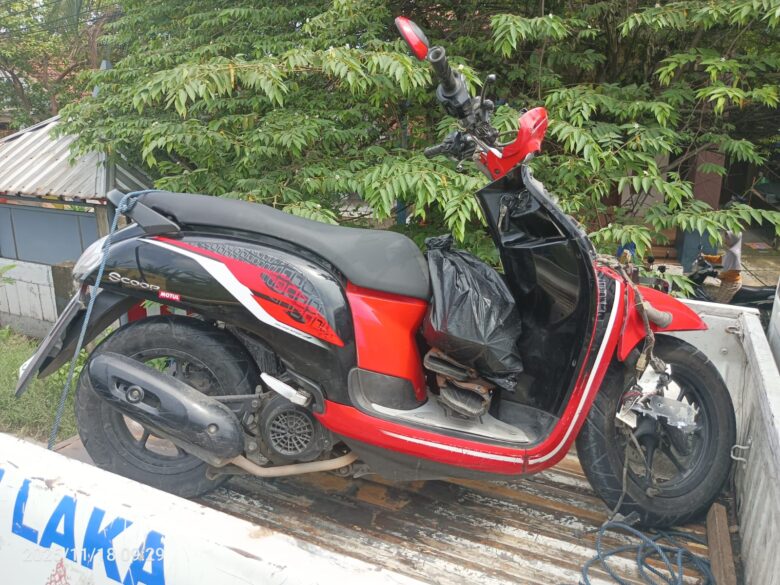 Motor Honda Scoopy korban usai terlibat kecelakaan di jalan Raya Tapen, Kudu, Jombang.(Dokumen Satlantas Polres Jombang)