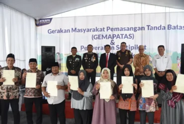 Sosialisasi program Gemapatas dan PTSL di desa Jabaran, Balongbendo (foto: Fahmi Rosyidi/blok-a.com)