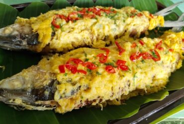 Olahan otak-otak bandeng di Kampung Tapakerbau.