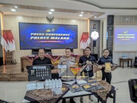 Pers rilis ungkap kasus pembunuhan berujung pembongkaran peredaran narkoba (blok-a.com / Yogga Ardiawan)