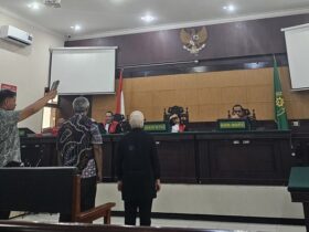 Sidang saksi kasus kematian Alfan saat pengambilan sumpah saksi.(blok-a.com/Syahrul Wijaya)