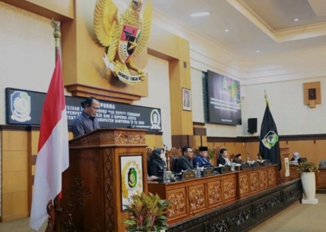 Ketua Bapemperda DPRD Banyuwangi, Ahmad Masrohan saat menyampaikan laporan pembahasan penyusunan Propemperda Tahun 2026, Sabtu (29/11/2025).(Istimewa)