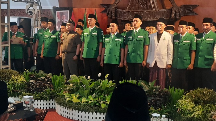 Pengukuhan pengurus PC GP Ansor Kabupaten Blitar, di Pendopo Ronggo Hadi Negoro (RHN). (blok-a.com/Fajar)