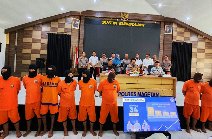 Kapolres Magetan saat memaparkan capaian kinerja saat konferensi pers.