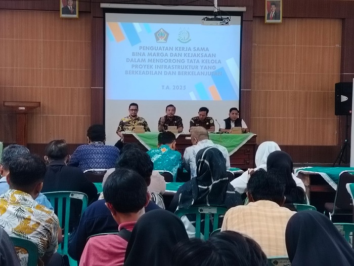 Kegiatan Penguatan Kerja Sama Bina Marga dan Kejaksaan di Aula Dinas PUPR Kabupaten Blitar. (blok-a.com/Fajar)