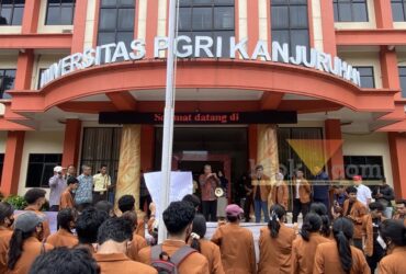 Mahasiswa Unikama Protes Denda Ijazah dan KIP-K Tak Cair