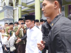 Teks: Wakil presiden saat mengunjungi pondok pesantren Amanatul Ummah, Pacet, Mojokerto.(blok-a.com/Syahrul Wijaya)