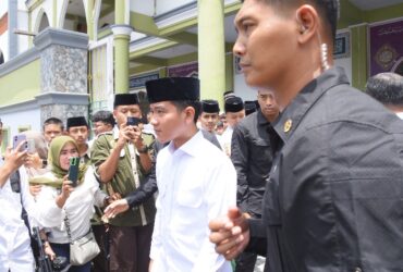 Teks: Wakil presiden saat mengunjungi pondok pesantren Amanatul Ummah, Pacet, Mojokerto.(blok-a.com/Syahrul Wijaya)
