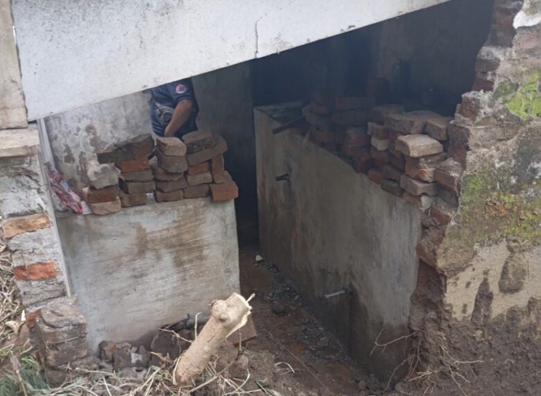 Longsor yang menimpa rumah warga di Wajak, Kabupaten Malang (BPBD)