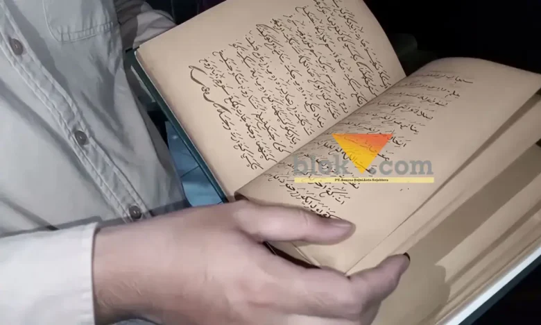 Manuskrip kuno Alqur'an yang masih ada hingga sekarang.(blok-a.com/Syahrul Wijaya)