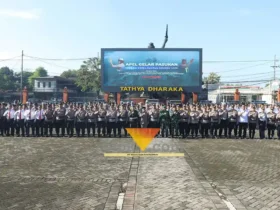 Apel gabungan persiapan operasi keselamatan Semeru 2026 di halaman Polres Mojokerto.(blok-a.com/Syahrul Wijaya)