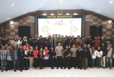 Foto bersama Kapolres Magetan dengan insan pers Pokja Magetan (foto: ist)