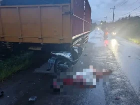 Kondisi korban & kendaraan usai peristiwa kecelakaan di Jalan Raya Pancer, Kecamatan Pesanggaran (dok Kanit Lantas Polsek Gambiran untuk blok-a.com)