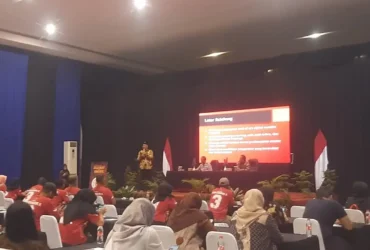Kegiatan sosialisasi dan bimbingan teknis (bimtek) Sekolah Orang Tua Hebat (SOTH) dan Sekolah Lansia Tangguh (Selantang) 2026 di Room Suki Hotel, Kota Batu, Jumat (13/2/2026).