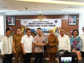 Rapat koordinasi percepatan infrastruktur dan transportasi Jatim (foto: ist)