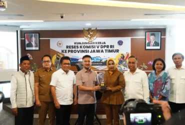 Rapat koordinasi percepatan infrastruktur dan transportasi Jatim (foto: ist)