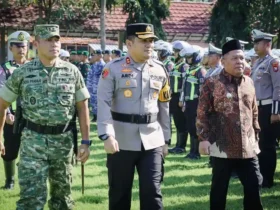 Kapolres Jombang AKBP Ardi Kurniawan saat Apel Gelar Pasukan Operasi Ketupat Semeru 2026.(Foto: Istimewa)
