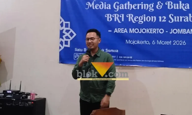 Department Head LGA BRI Ginanjar, saat memberikan sambutan dalam acara gathering dengan media.(blok-a.com/Syahrul Wijaya)