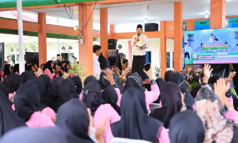 Bupati Jember, Muhammad Fawait (Gus Fawait), dalam rangkaian Safari Ramadan hari kedua di Balai Desa Wirowongso, Kecamatan Ajung, Selasa (10/3/2026) (foto: ist)