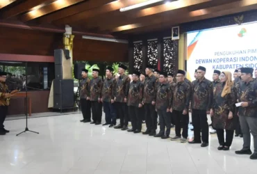 Prosesi pengukuhan pimpinan baru Dekopinda Sidoarjo periode 2025-2030 di Pendopo Delta wibawa, Selasa (3/3/2026) (foto: ist)