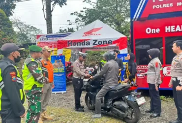 Salah satu pelayanan polres Mojokerto dalam mendukung pelayanan dan keselamatan perjalan pemudik (Foto: Istimewa)
