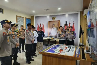 Kapolda Jatim tinjau Pelabuhan Ketapang, pastikan arus mudik lancar, Rabu (18/3/2026)(dok Humas Polresta Banyuwangi).