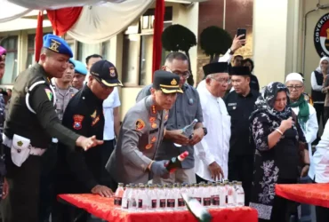 Kapolresta Banyuwangi, Kombes Pol Dr. Rofiq Ripto Himawan, didampingi jajaran Forkopimda Kabupaten Banyuwangi dan instansi terkait, saat memimpin langsung prosesi pemusnahan barang bukti, Kamis (12/3/2026)(blok-a.com/Istimewa)