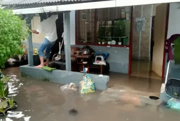 Kondisi rumah warga yang terdampak banjir di Kota Malang pada Sabtu (14/3/2026) sore (foto: kiriman warga)